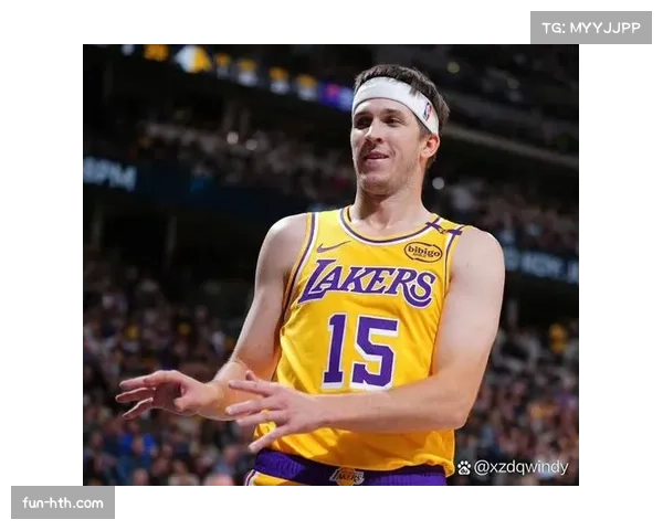 里夫斯生涯真实命中率63.2%创后卫纪录 湖人后卫展现高效进攻表现 里夫斯生涯真实命中率63.2%创后卫纪录 湖人后卫展现高效进攻表现